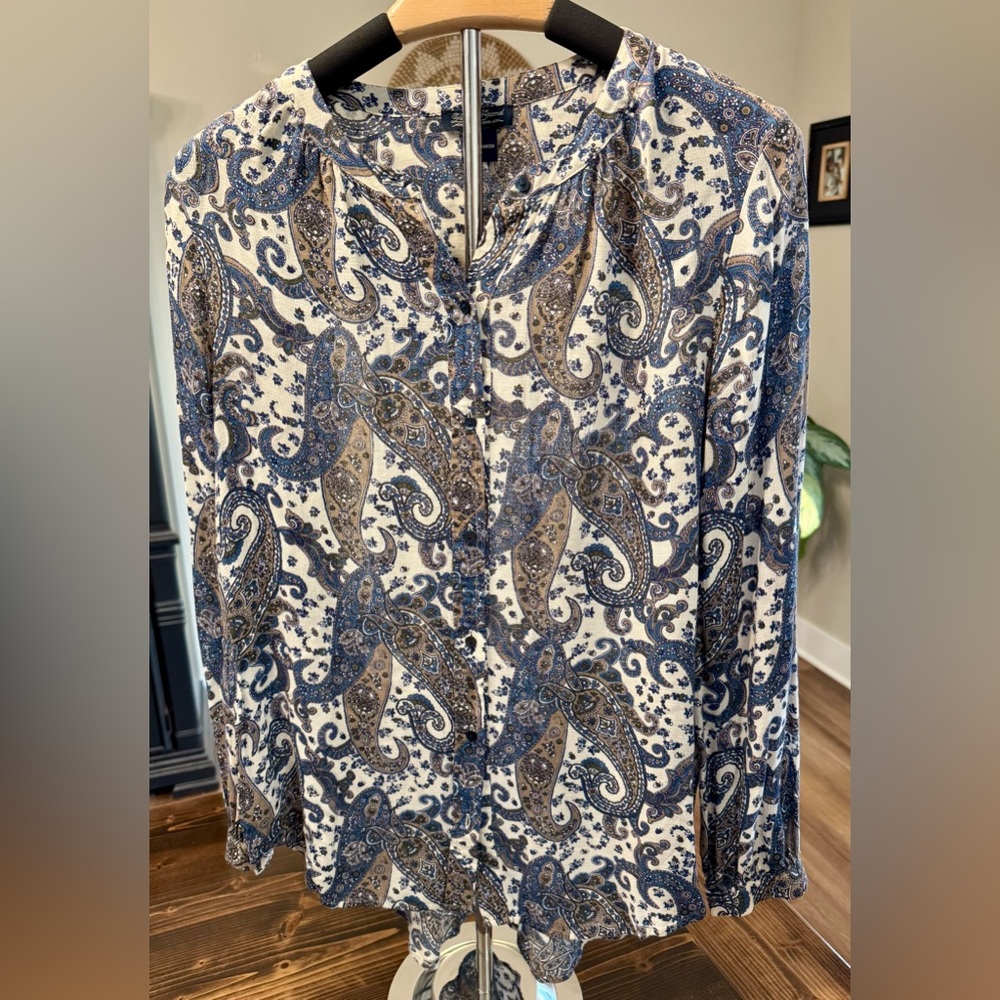 Lucky Brand Women’s Boho Blue and Tan‎ Paisley Blouse Size S EUC